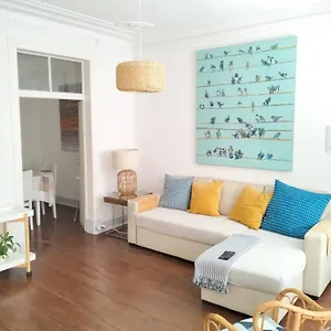 https://new-birds-nest-lisbon-apartment.hotels-lisbon-portugal.com